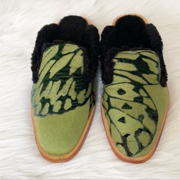Free People Butterfly Effect Faux Fur Mule Size 38 Green Slip On Flat Loafer New - Picture 9 of 9